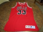 1994-95 Scottie Pippen Chicago Bulls Game Used Game Worn Red Jersey signed WOW!