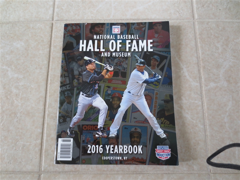 2016 National Baseball Hall of Fame and Museum Yearbook Griffey/Piazza induction