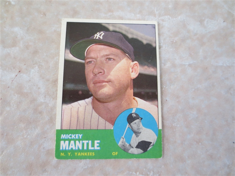 1963 Topps Mickey Mantle #200 baseball card in very nice shape 