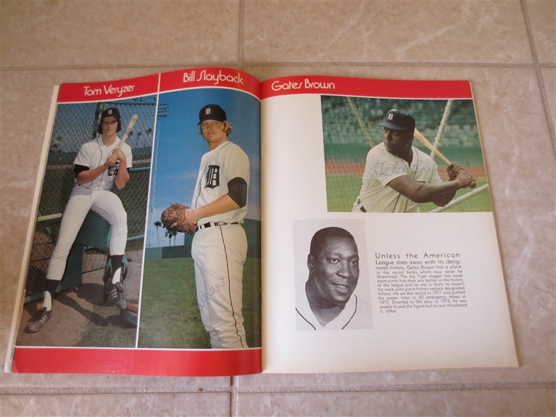 Autographed 1974 Detroit Tigers yearbook with 19 autographs!