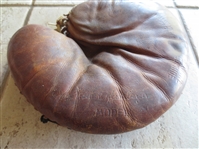 1940s Willard Hershberger Hutch Model 246 Catchers Mitt Glove with Cloth Label  Committed Suicide during season with Cincinnati Reds