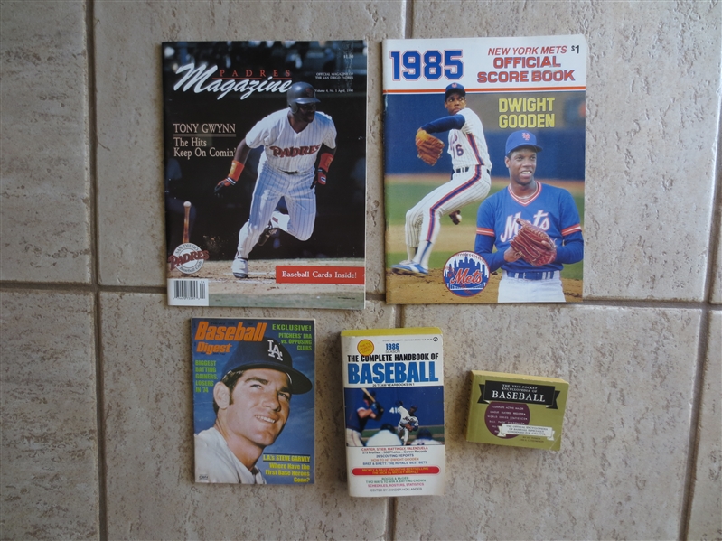 (13) Baseball Programs, Books, and Yearbooks        RD